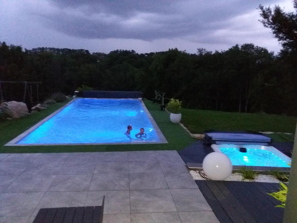 Chambres, cuisine, piscine, spa, billards, airhockey, nature Fillinges Extérieur photo